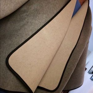 Beryll Cashmere Cape (NWT)